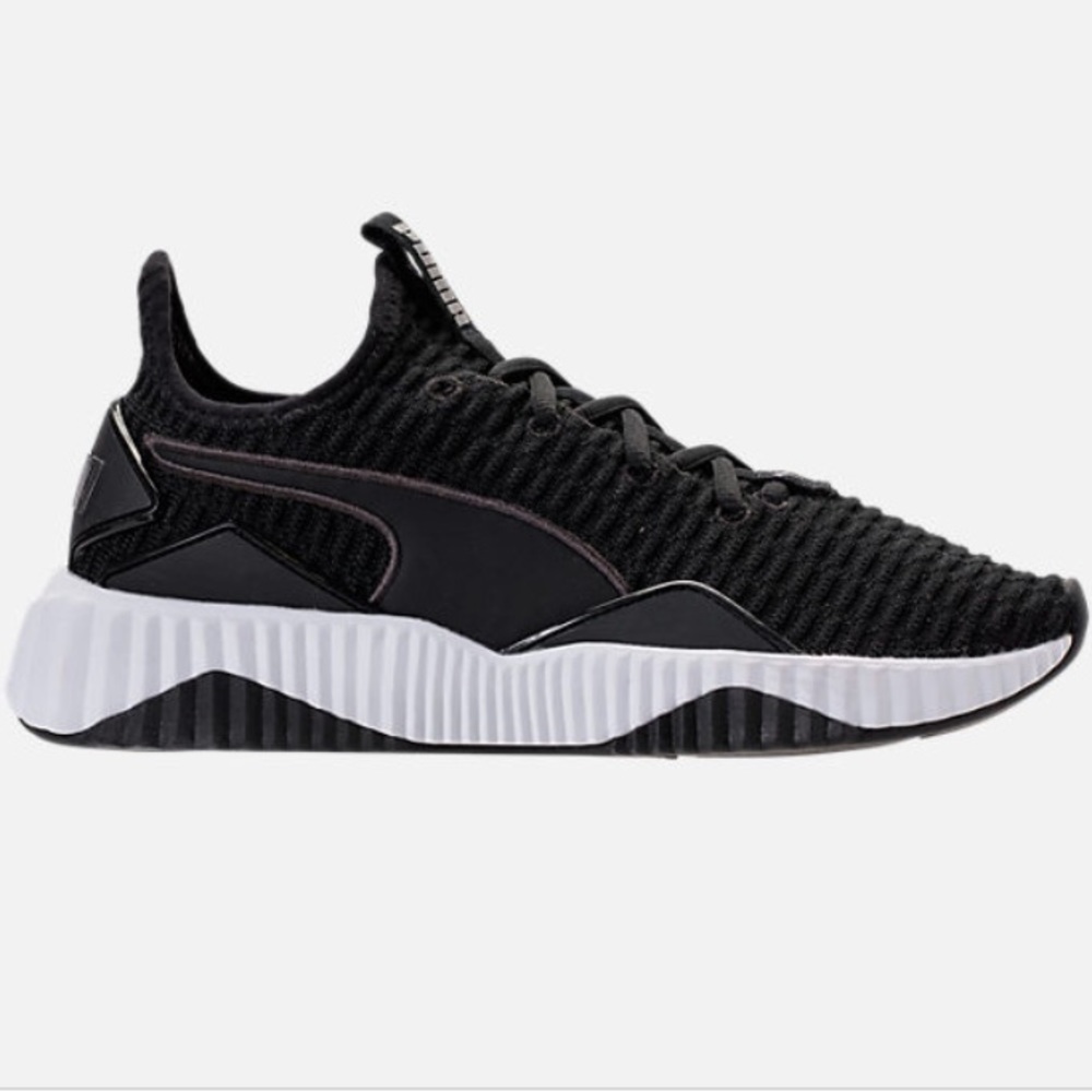 NWT puma defy women’s sneaker black size 8